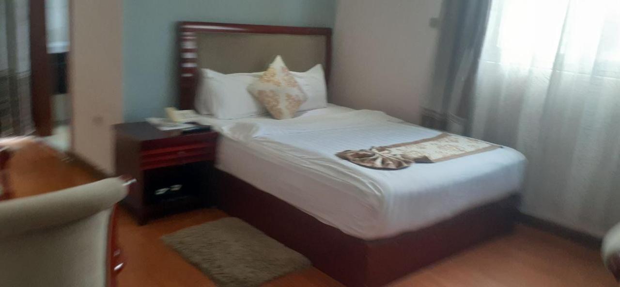 Blue Nest Hotel Addis Ababa Exterior photo
